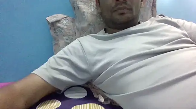 Snapshot of NiceBoy9099 chatting on 9, 3, 2025 NiceBoy9099 online show from 9, 3, 2025