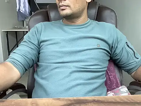 Snapshot of NiceBoy9099 chatting on 9, 10, 2025 NiceBoy9099 online show from 9, 10, 2025