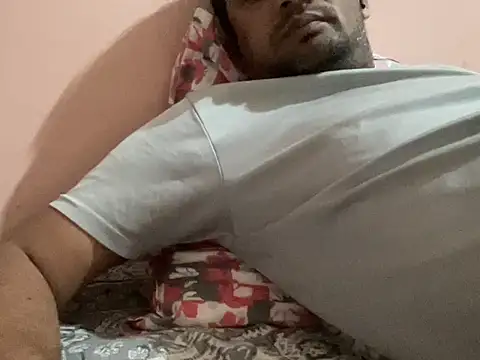 Snapshot of NiceBoy9099 chatting on 6, 11, 2025 NiceBoy9099 online show from 6, 11, 2025