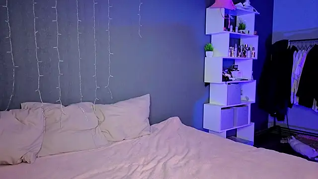 Snapshot of aneta_alisha chatting on 28, 10, 2025 aneta alisha online show from 28, 10, 2025