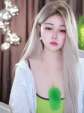 Qiaoqiao  online show from 20, 2, 2025