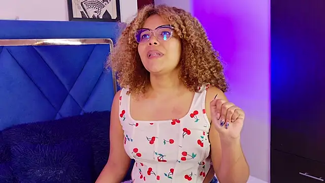 Snapshot of NiaColusi chatting on 13, 2, 2026 NiaColusi online show from 13, 2, 2026