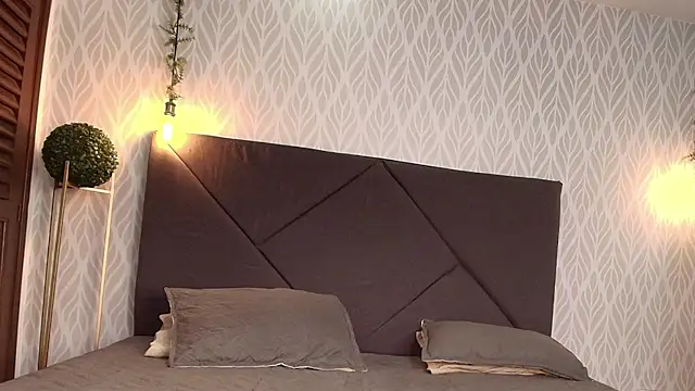 flavia cruz online show from 11, 11, 2025