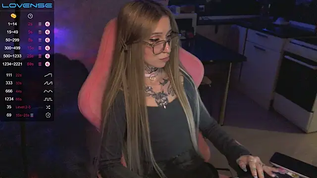 Snapshot of yngmilf chatting on 13, 3, 2025 yngmilf online show from 13, 3, 2025