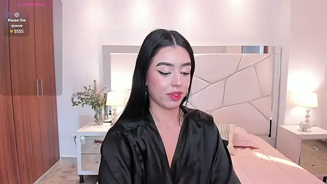 zoee jackson online show from 28, 2, 2025