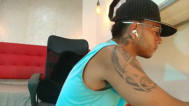 Snapshot of Andrey_u92 chatting on 19, 9, 2025 Andrey u92 online show from 19, 9, 2025