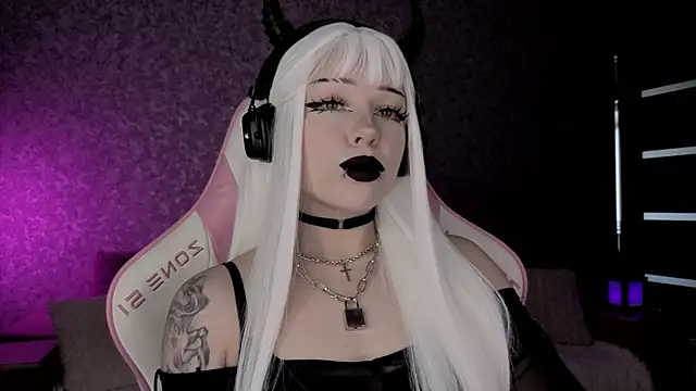 Snapshot of meowceline chatting on 18, 6, 2026 meowceline online show from 18, 6, 2026