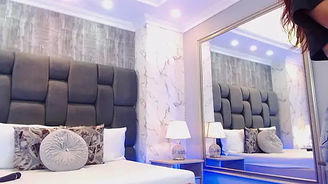 Snapshot of SophieWolkman chatting on 28, 2, 2026 SophieWolkman online show from 28, 2, 2026