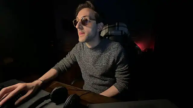 Stefisexy91 online show from 3, 2, 2026