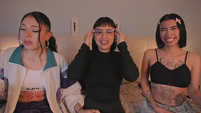 Snapshot of Cintya_Kros chatting on 1, 2, 2025 Cintya Kros online show from 1, 2, 2025