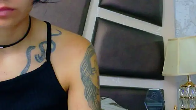 NicoleEsposito online show from 4, 7, 2026