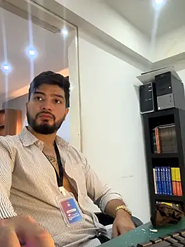 Snapshot of _tony8 chatting on 19, 11, 2025 tony8 online show from 19, 11, 2025