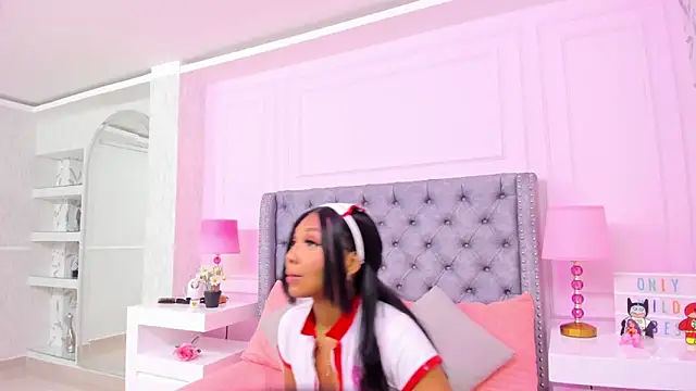 HaileeRoberts online show from 20, 3, 2025