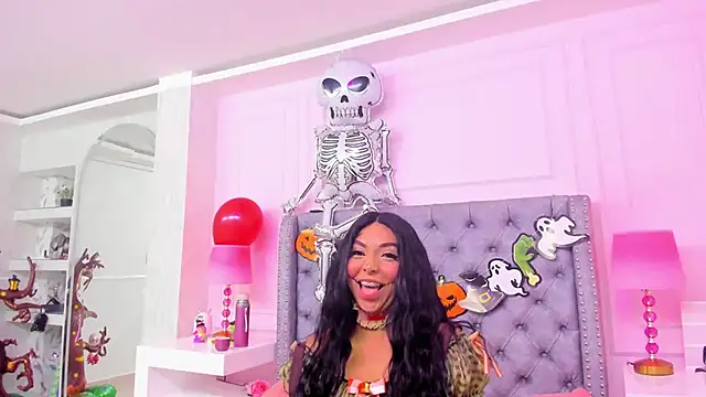 HaileeRoberts online show from 18, 10, 2025