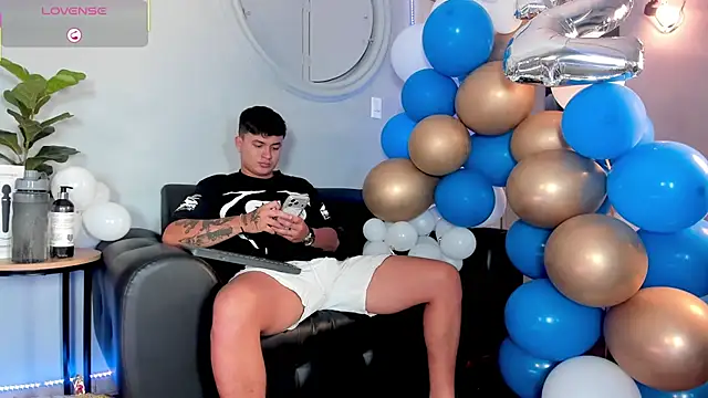 Cristopher strong online show from 21, 5, 2026