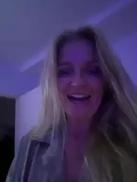 Snapshot of AlisonXCristal chatting on 30, 7, 2026 AlisonXCristal online show from 30, 7, 2026