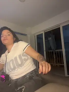 lolaa staars online show from 10, 10, 2025