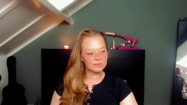 Snapshot of roxanna24 chatting on 26, 4, 2026 roxanna24 online show from 26, 4, 2026
