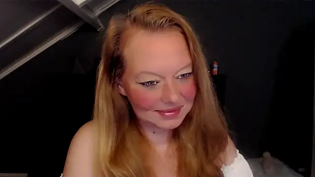 Snapshot of roxanna24 chatting on 16, 5, 2026 roxanna24 online show from 16, 5, 2026