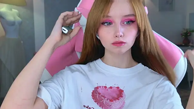 b4by LoL1 online show from 16, 11, 2025