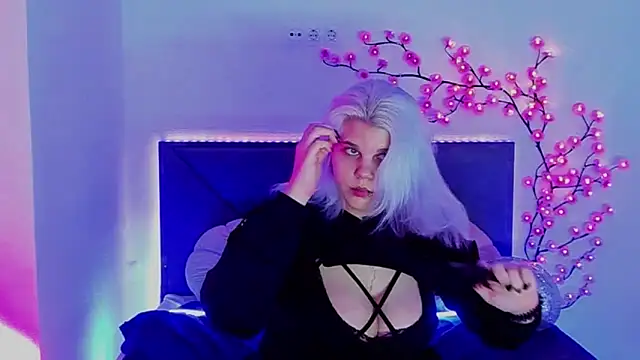 JoannLowe online show from 16, 3, 2026