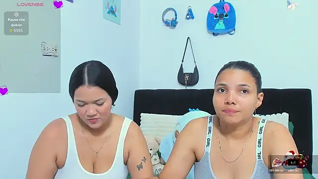 Snapshot of sara_mendez2 chatting on 18, 12, 2025 sara mendez2 online show from 18, 12, 2025