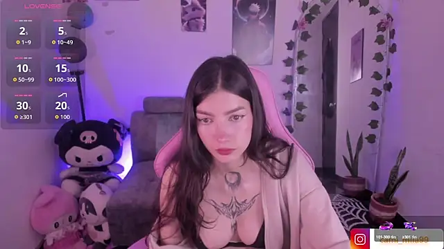 Snapshot of cami_mila9 chatting on 24, 10, 2025 cami mila9 online show from 24, 10, 2025