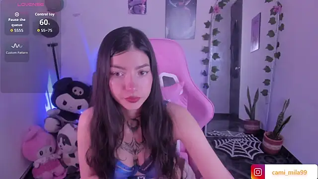 Snapshot of cami_mila9 chatting on 25, 10, 2025 cami mila9 online show from 25, 10, 2025