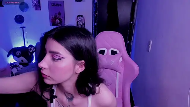 Snapshot of cami_mila9 chatting on 6, 1, 2026 cami mila9 online show from 6, 1, 2026