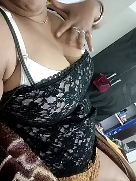 Snapshot of riya_kumari0 chatting on 26, 12, 2024 riya kumari0 online show from 26, 12, 2024