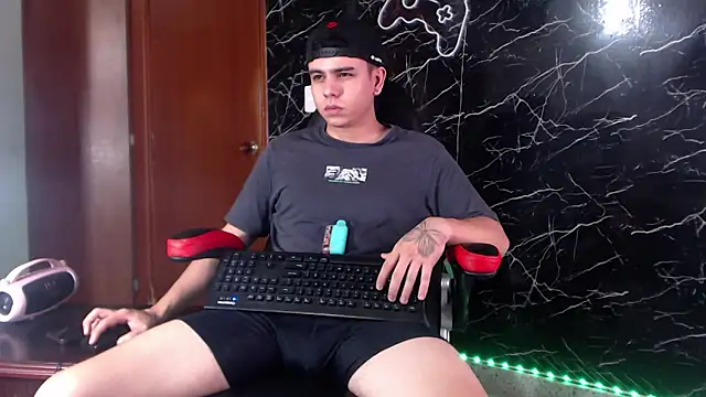 Snapshot of maty_hardx chatting on 8, 2, 2025 maty hardx online show from 8, 2, 2025