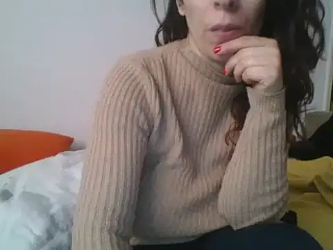 hairygirl80 online show from 12, 12, 2024