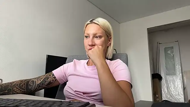 Snapshot of AnneBall chatting on 15, 7, 2026 AnneBall online show from 15, 7, 2026
