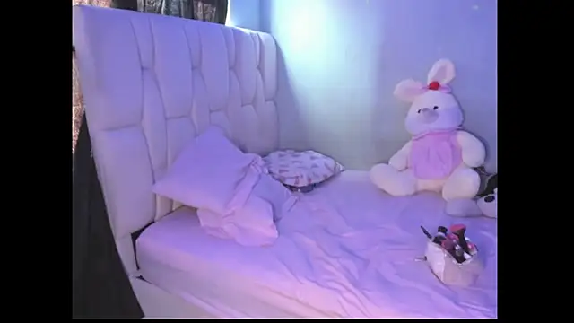 Snapshot of KittyKlum chatting on 21, 3, 2025 KittyKlum online show from 21, 3, 2025