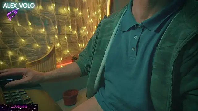 alex-volo online show from 20, 12, 2024