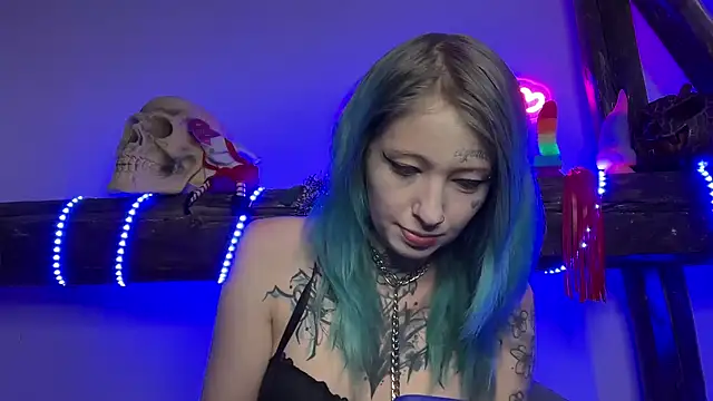 Snapshot of coyemoo chatting on 8, 1, 2025 coyemoo online show from 8, 1, 2025
