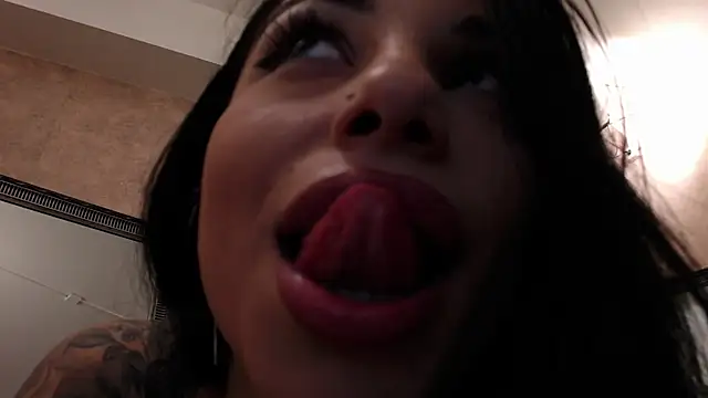 Snapshot of MissJuliax chatting on 3, 1, 2025 MissJuliax online show from 3, 1, 2025