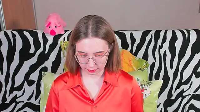 VeronikaKissuchi online show from 25, 2, 2025