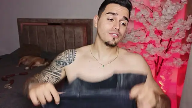 Axel Big cock online show from 23, 7, 2026