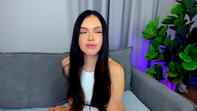 Snapshot of sexyangeloux chatting on 11, 10, 2025 sexyangeloux online show from 11, 10, 2025