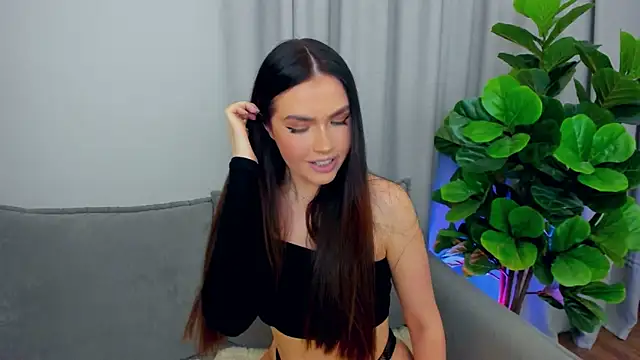 Snapshot of sexyangeloux chatting on 28, 10, 2025 sexyangeloux online show from 28, 10, 2025