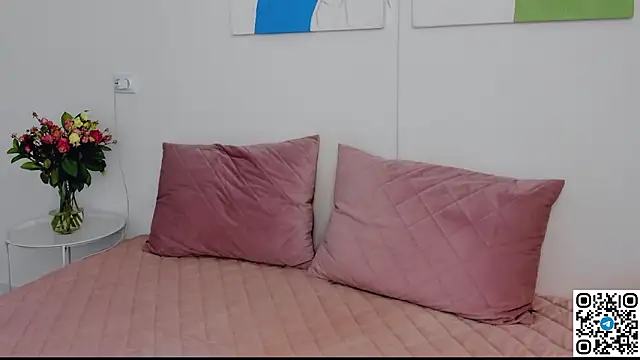 SelenaRousey online show from 26, 3, 2026