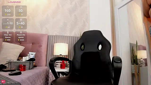 Kimmie kaboom x online show from 24, 11, 2025