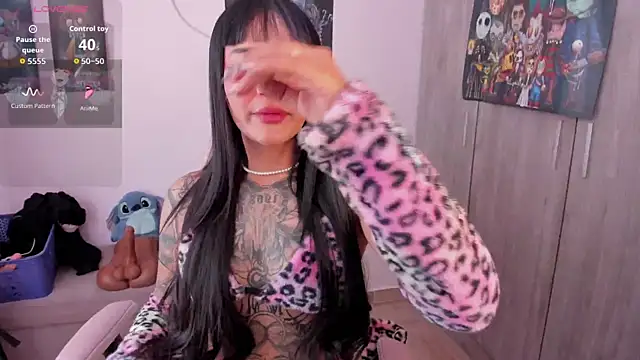 Snapshot of Sweet-bunny1 chatting on 2, 6, 2026 Sweet-bunny1 online show from 2, 6, 2026