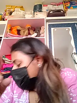 Snapshot of Hotmilfxox chatting on 10, 12, 2024 Hotmilfxox online show from 10, 12, 2024