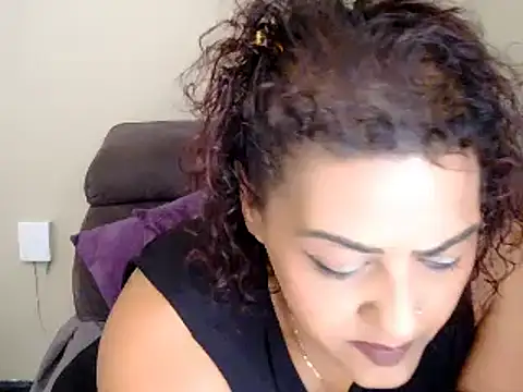 Snapshot of daddyzgal chatting on 11, 10, 2025 daddyzgal online show from 11, 10, 2025