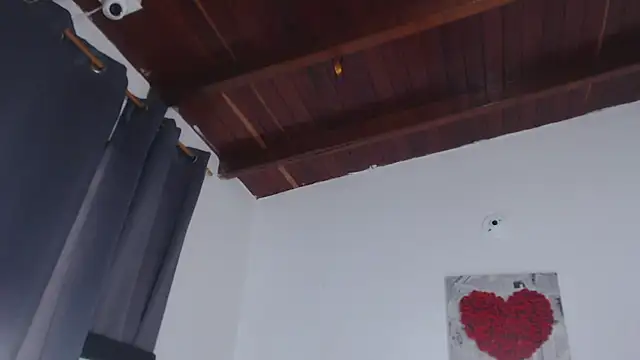 Amara Red online show from 13, 10, 2025