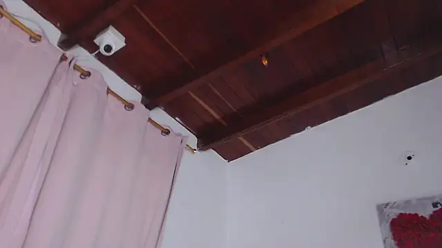 Amara Red online show from 15, 10, 2025