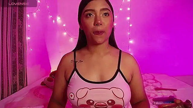 Snapshot of DIANEE_01 chatting on 2, 2, 2025 DIANEE 01 online show from 2, 2, 2025