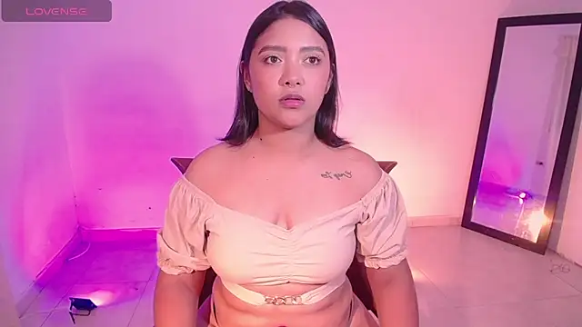 Snapshot of DIANEE_01 chatting on 8, 10, 2025 DIANEE 01 online show from 8, 10, 2025